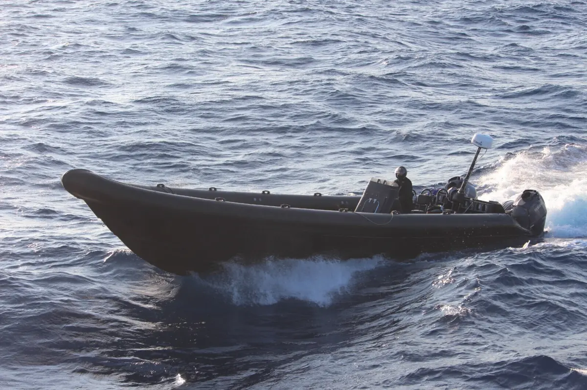 Imagem de contexto do artigo Cinco traficantes detidos a bordo de lancha "voadora"