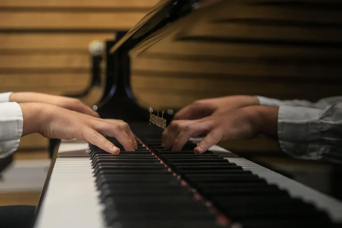 Associação diz que escolas estão em "colapso iminente"