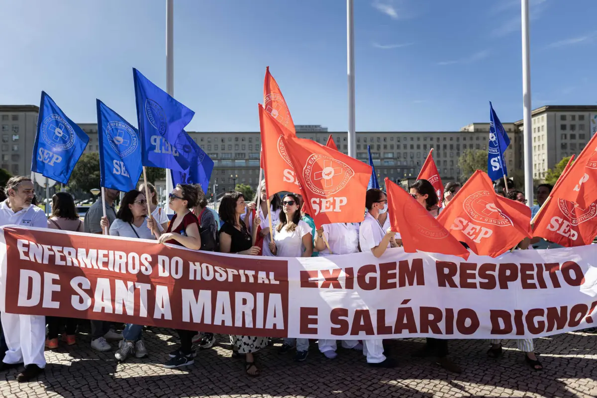 Imagem de contexto do artigo Governo corrige situação de enfermeiros que ficaram sem contagem de pontos