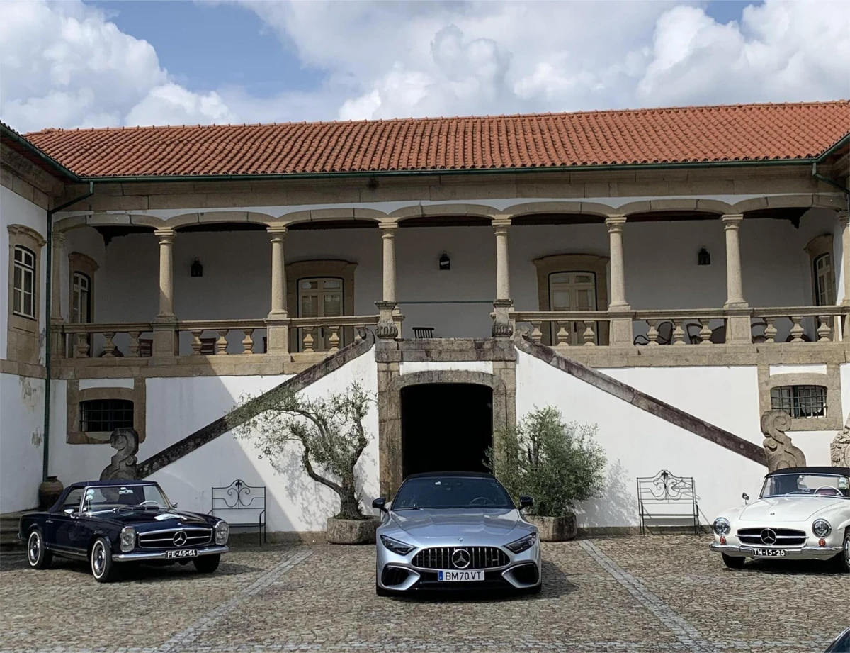 Passeio levou Mercedes clássicos em passeio pelo Norte.