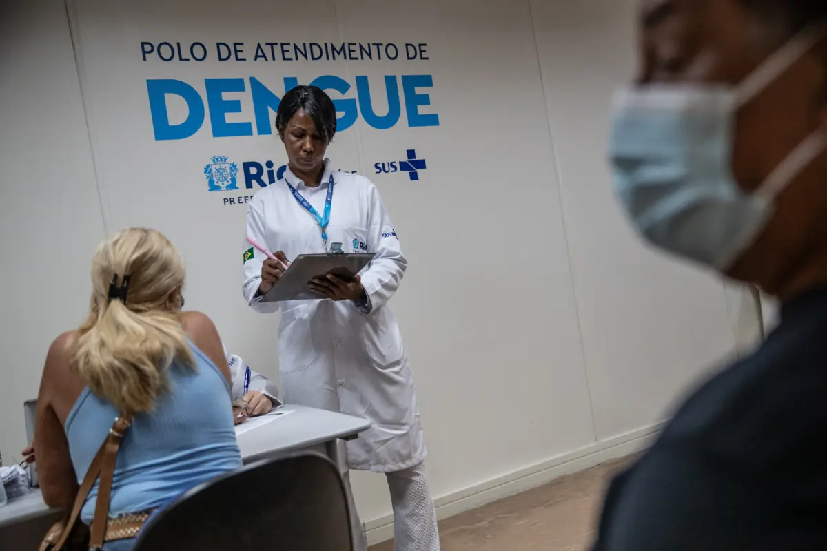 Brasil registou 345.235 casos prováveis de dengue este ano, com 36 mortes confirmadas e 234 em investigação