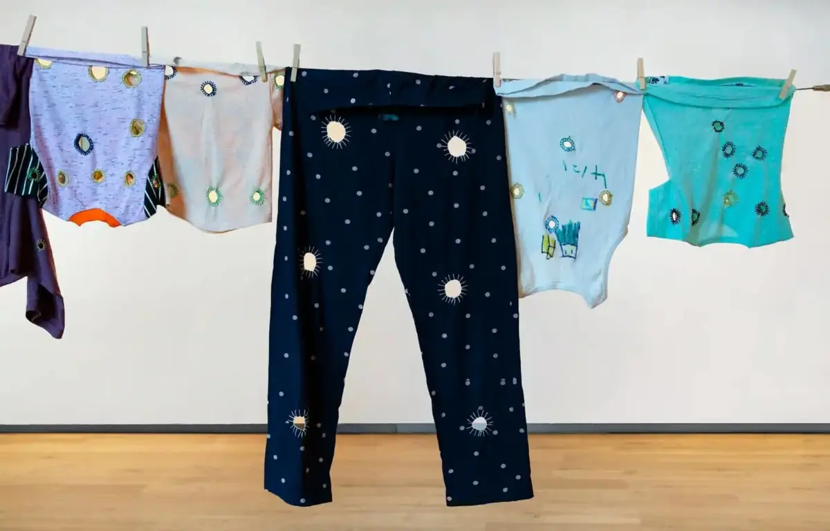 “Y’a hamam yalla ma tnam, ma tnam” é a peça central da exposição