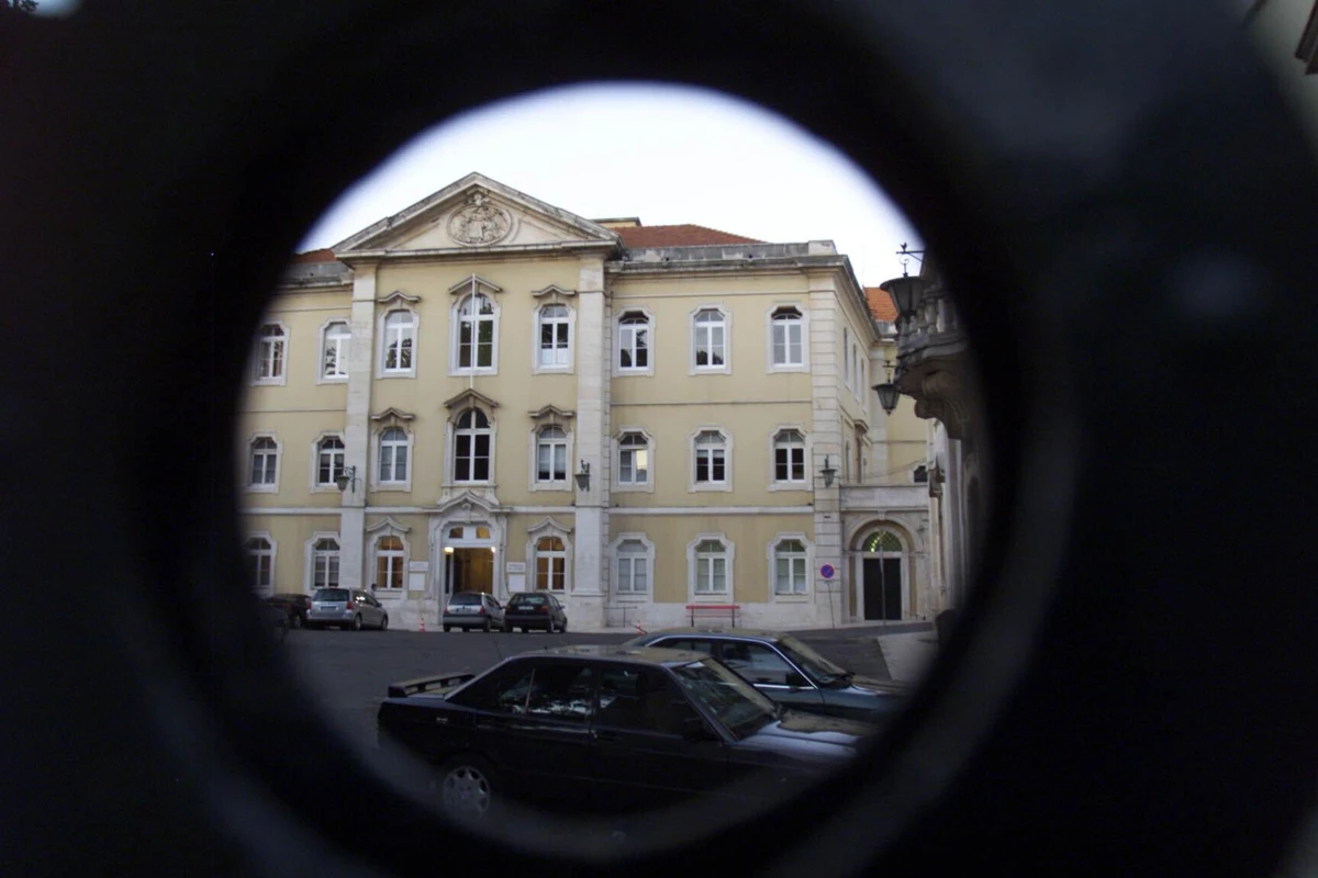 Suspeito automutilou-se e teve de ser tratado no hospital das Caldas da Rainha