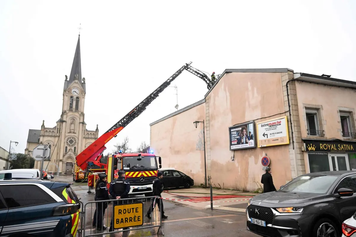Imagem de contexto do artigo Adolescente entre os cinco mortos em incêndio num prédio em França