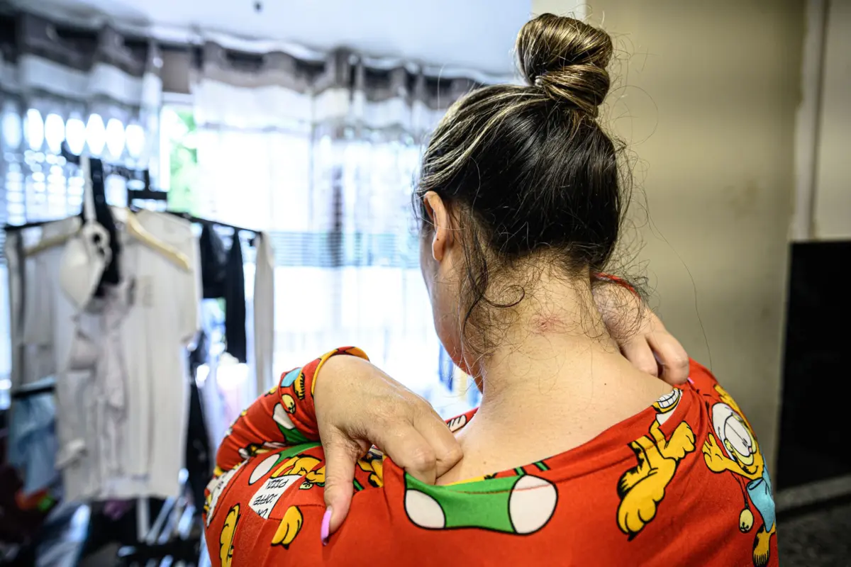 "Susana" teme que os agressores voltem a invadir a sua residência para a agredir