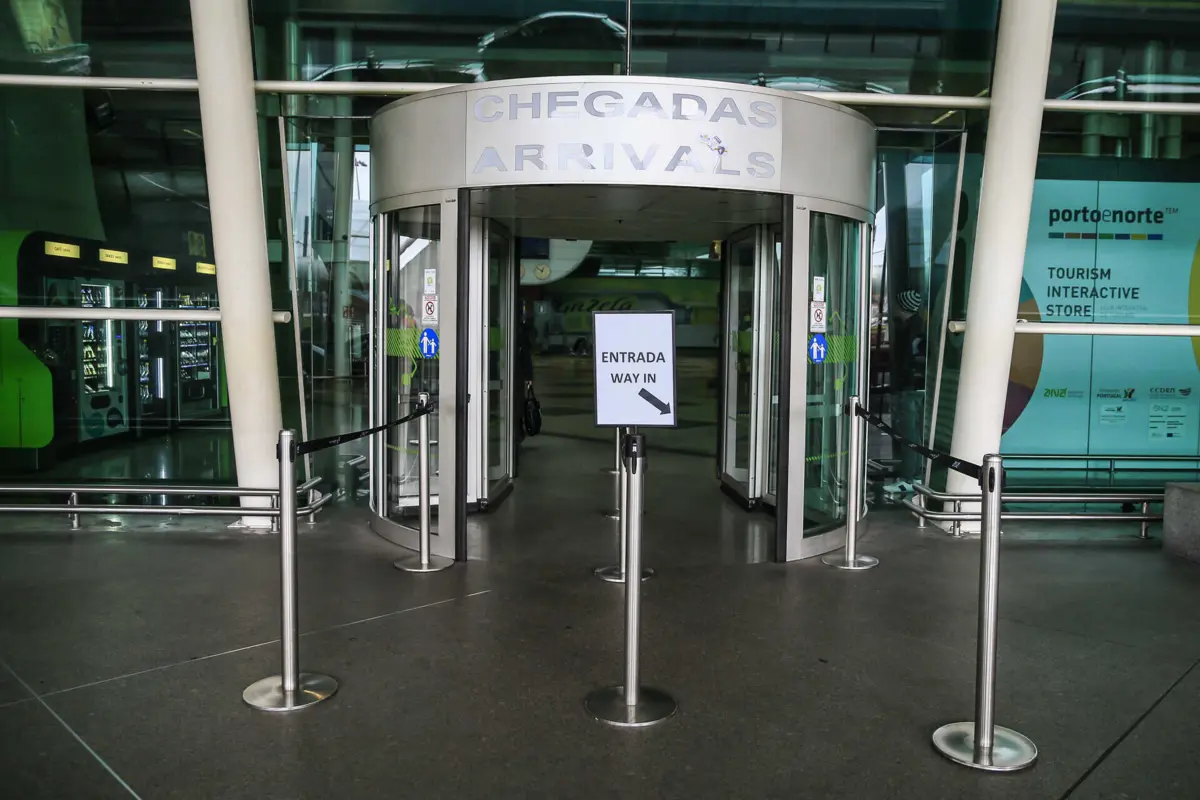 Suspeitos foram detidos no aeroporto do Porto