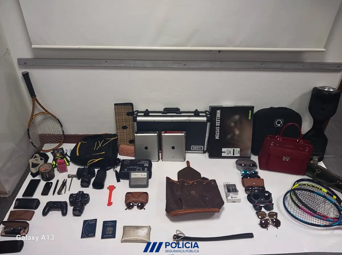 Material furtado era guardado num armazém