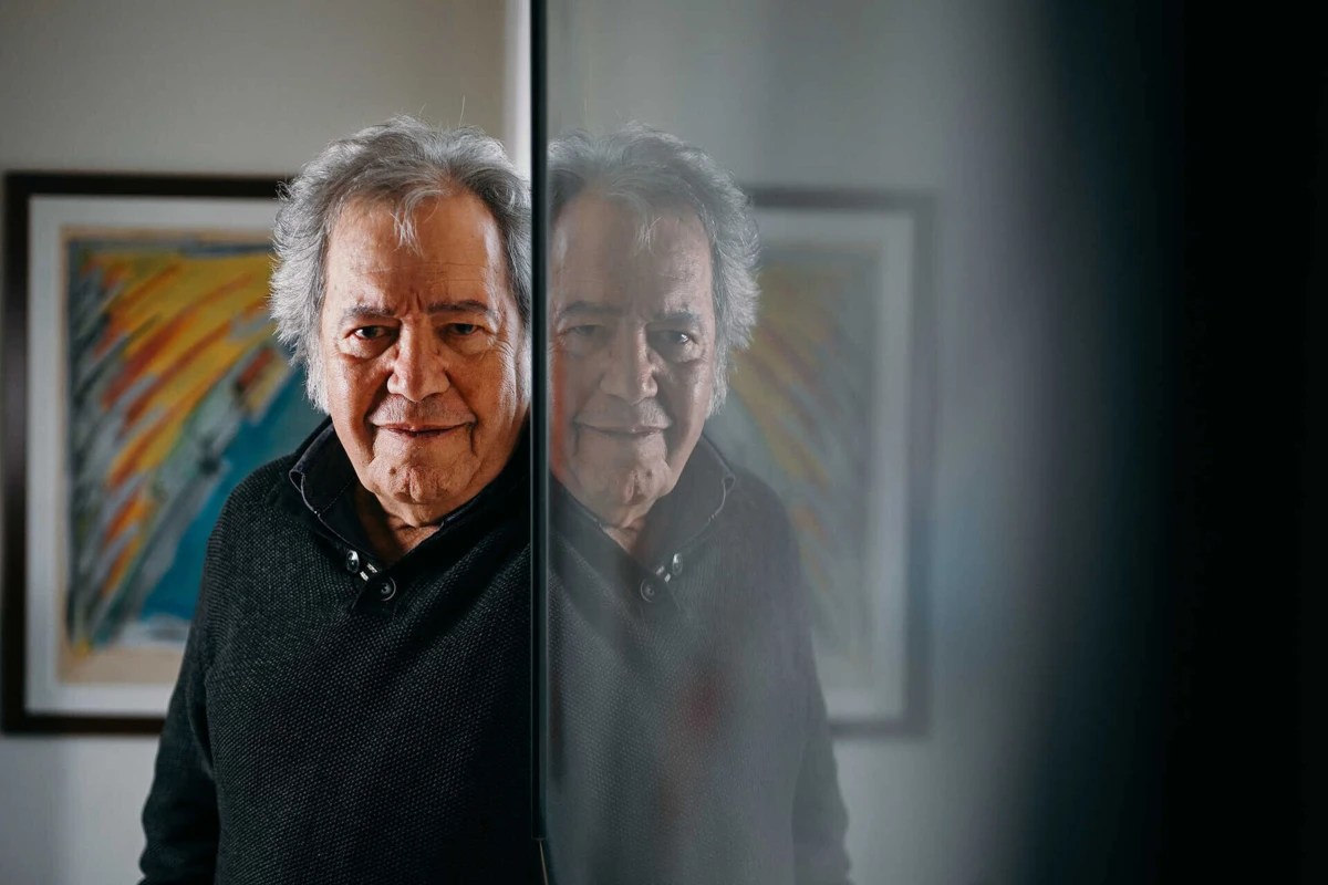 “Estarei em palco com a minha banda, os Assessores, e entregamos sempre concertos muito intensos”, diz Godinho