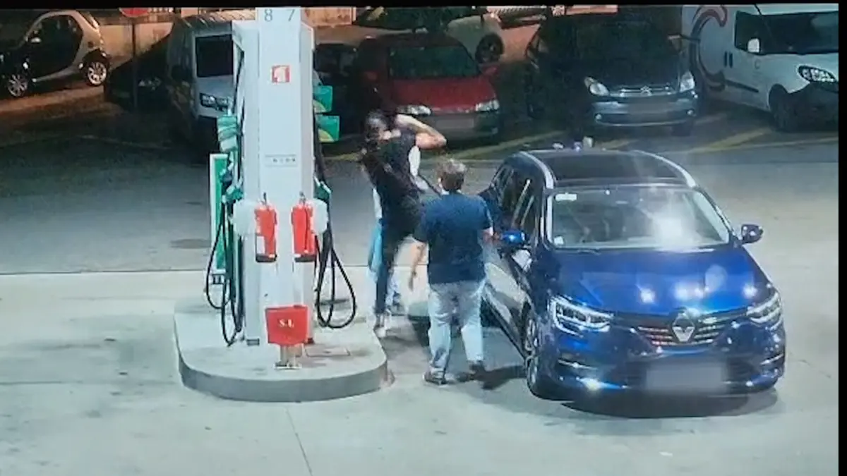 Ataque numa boma de gasolina ficou registado em vídeo