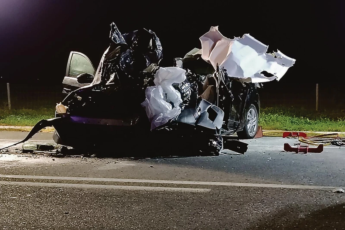 O veículo das vítimas mortais foi abalroado por carro que circulava em sentido contrário