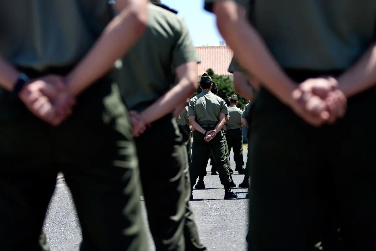 Militares "terão incorrido na prática de infração disciplinar, por não terem comunicado superiormente esse facto"