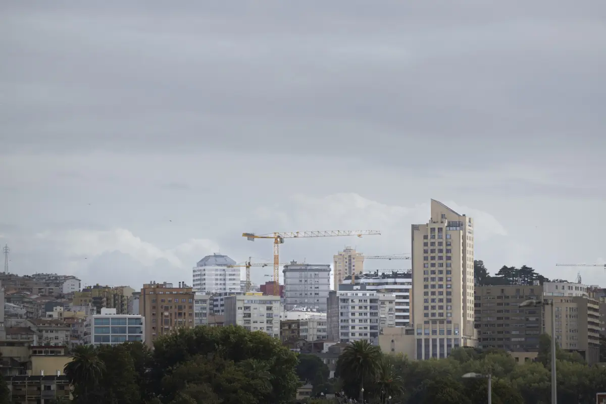 Em 2025, os preços poderão "ter alguma estabilização, mas num valor elevado"