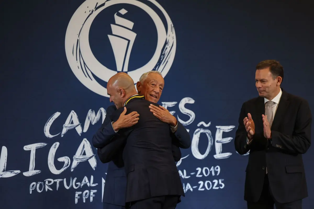 Presidente condecorou vencedores da Liga das Nações