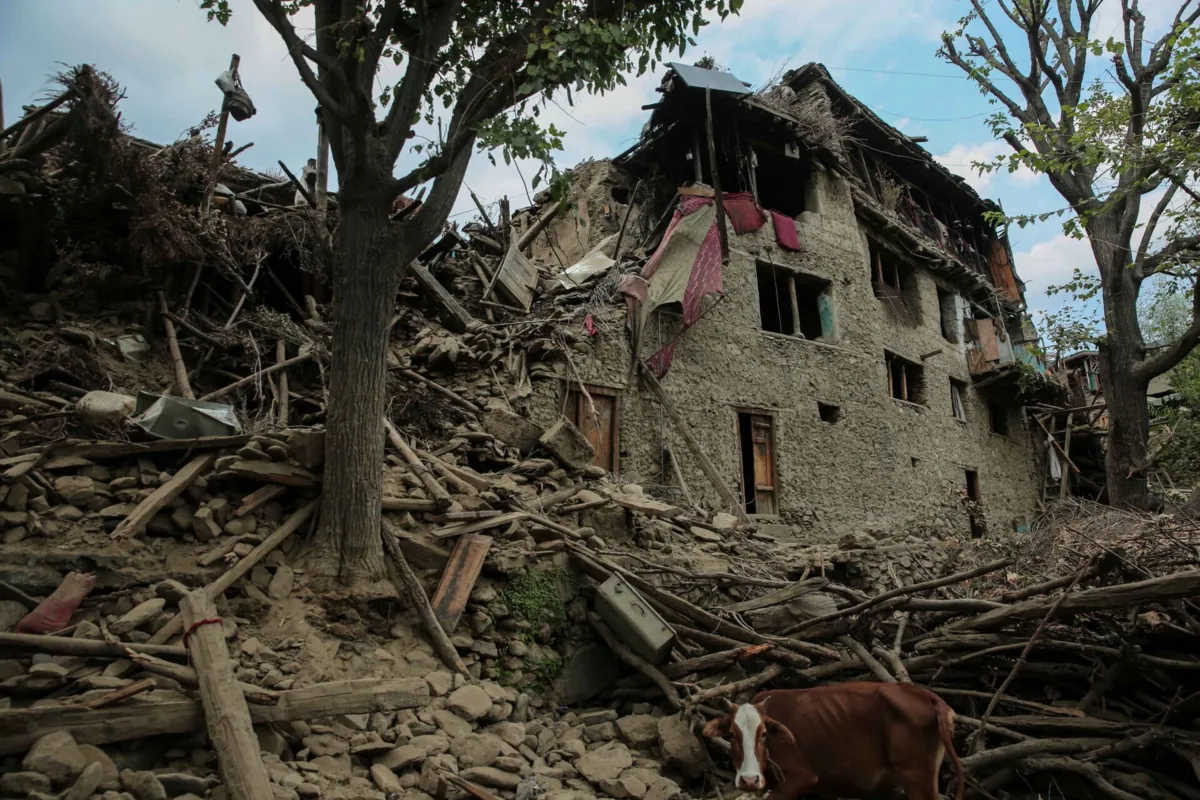 O terramoto registado no domingo deixou 1411 mortos e 3124 feridos