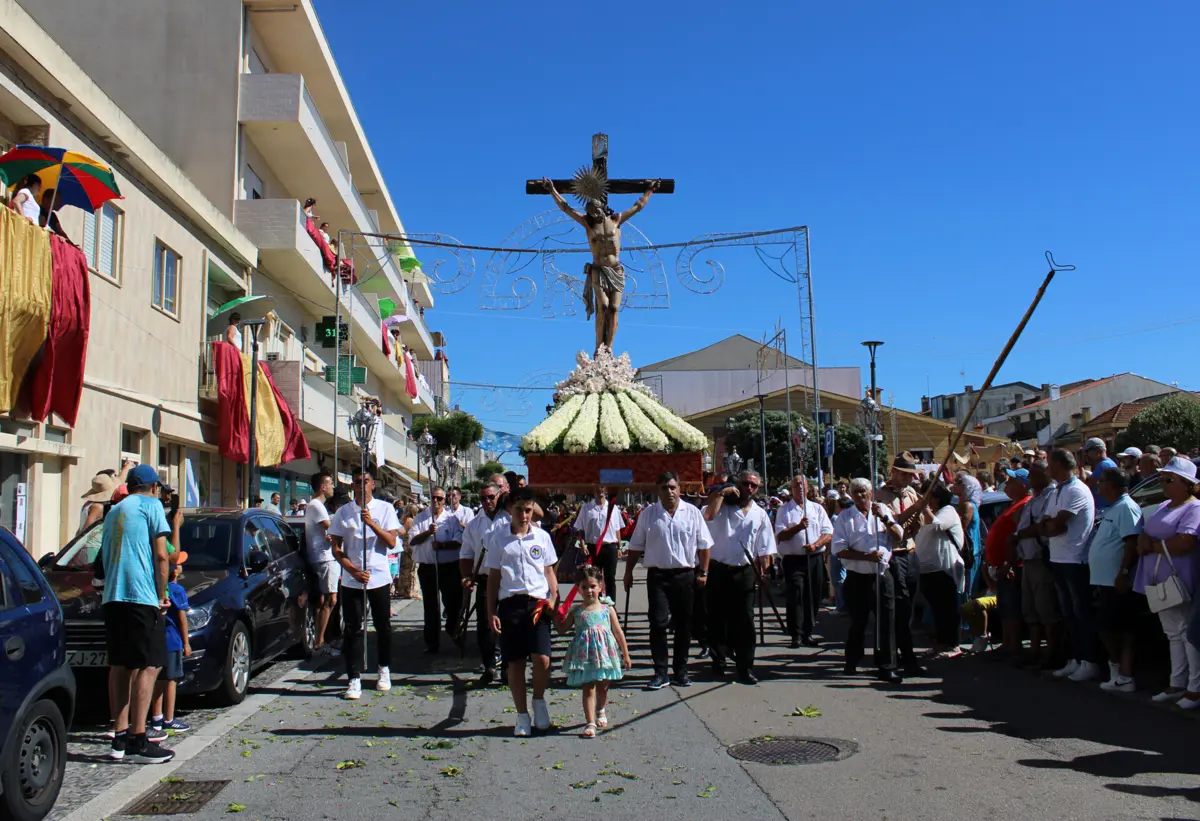 Imagem de contexto do artigo Tripulação de barco naufragado carregou andor do Senhor dos Navegantes