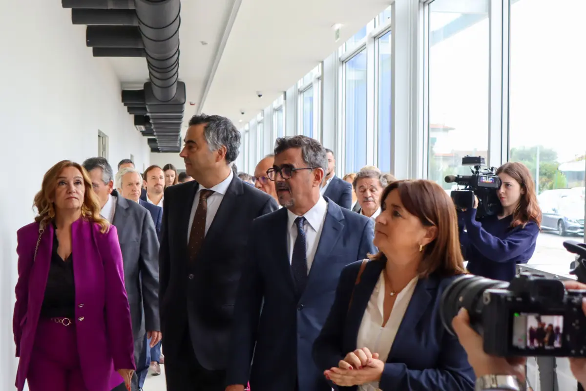 A sessão de inauguração contou com a presença do ministro da Educação, Ciência e Inovação, Fernando Alexandre, e do presidente da CCDR-N, António Cunha