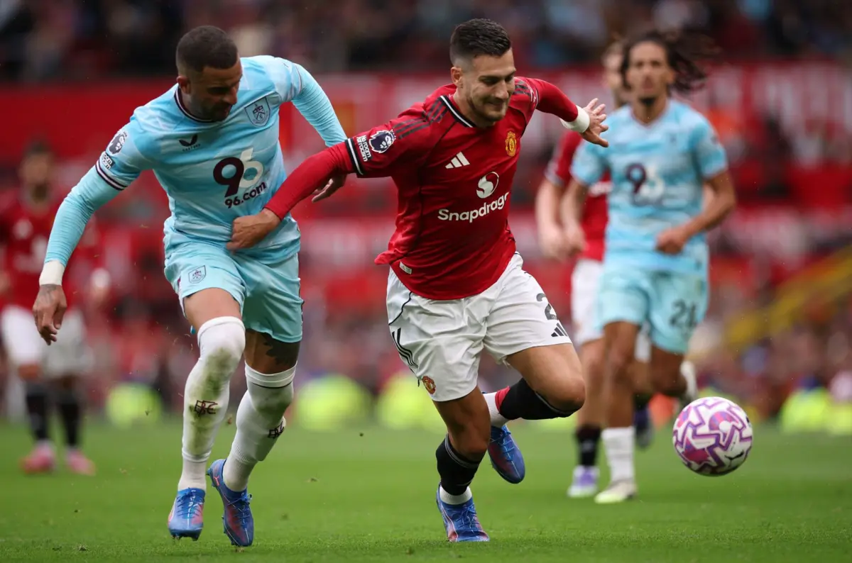 Dalot em ação pelo Manchester United