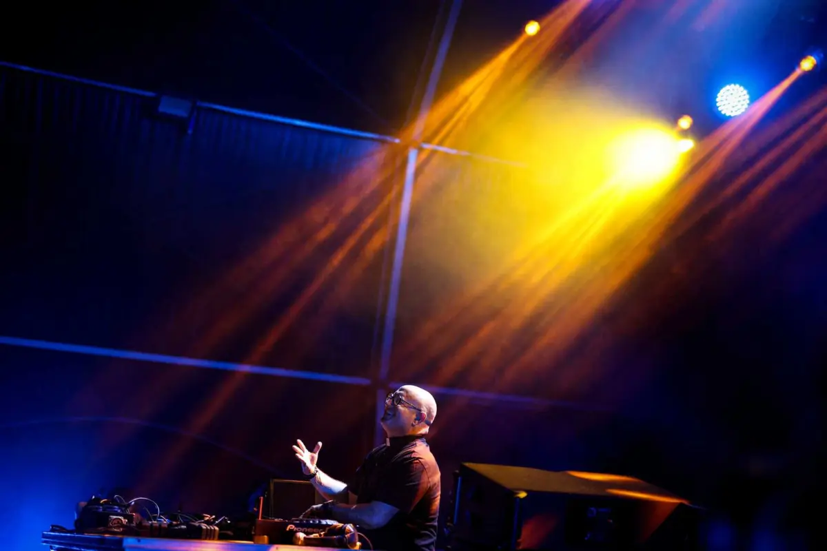 O padre DJ era já um sucesso nacional e em 2023 tornou-se um fenómeno mundial