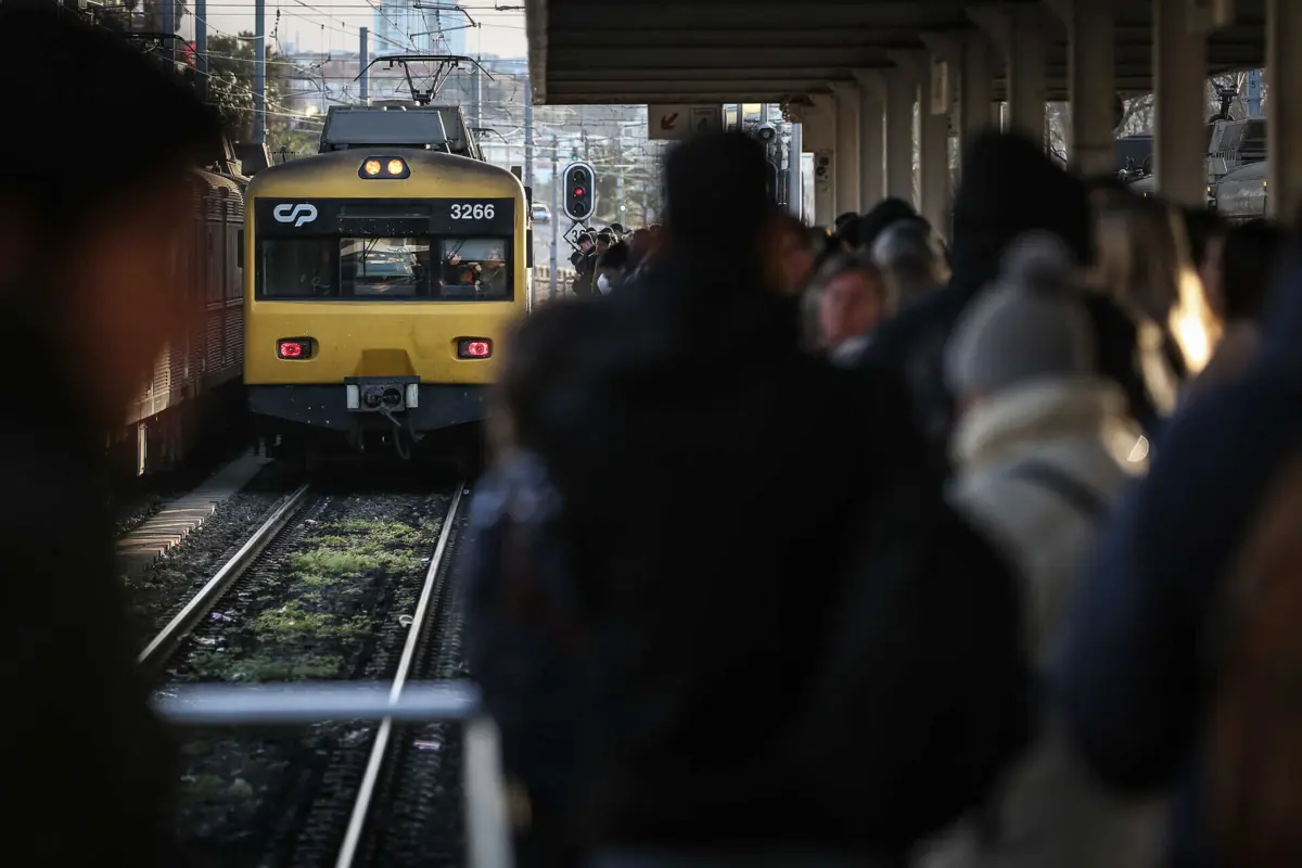 CP alerta para fortes perturbações no dia 28 devido a greve