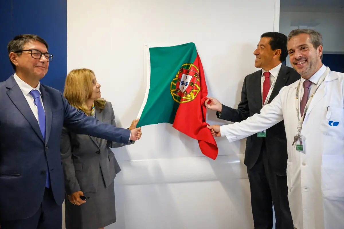 Ministra da Saúde descerrou placa alusiva à inauguração