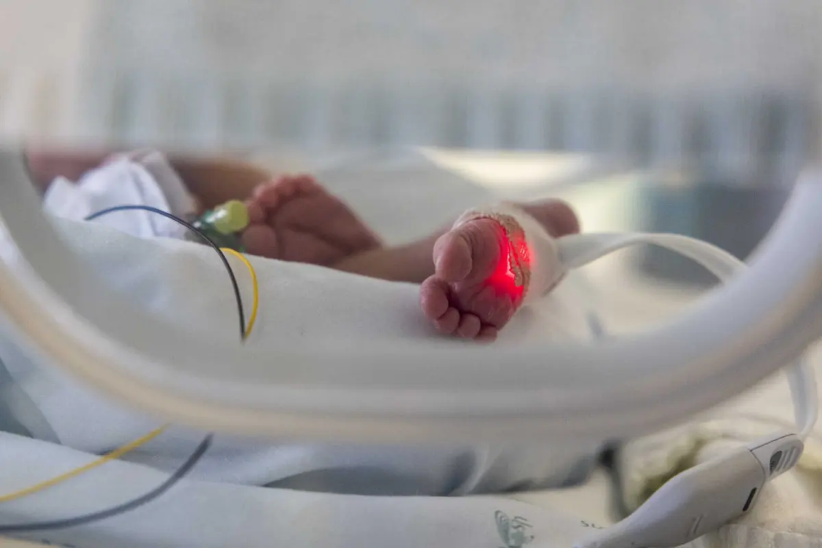 Criança estava internada no Hospital Pediátrico de Coimbra