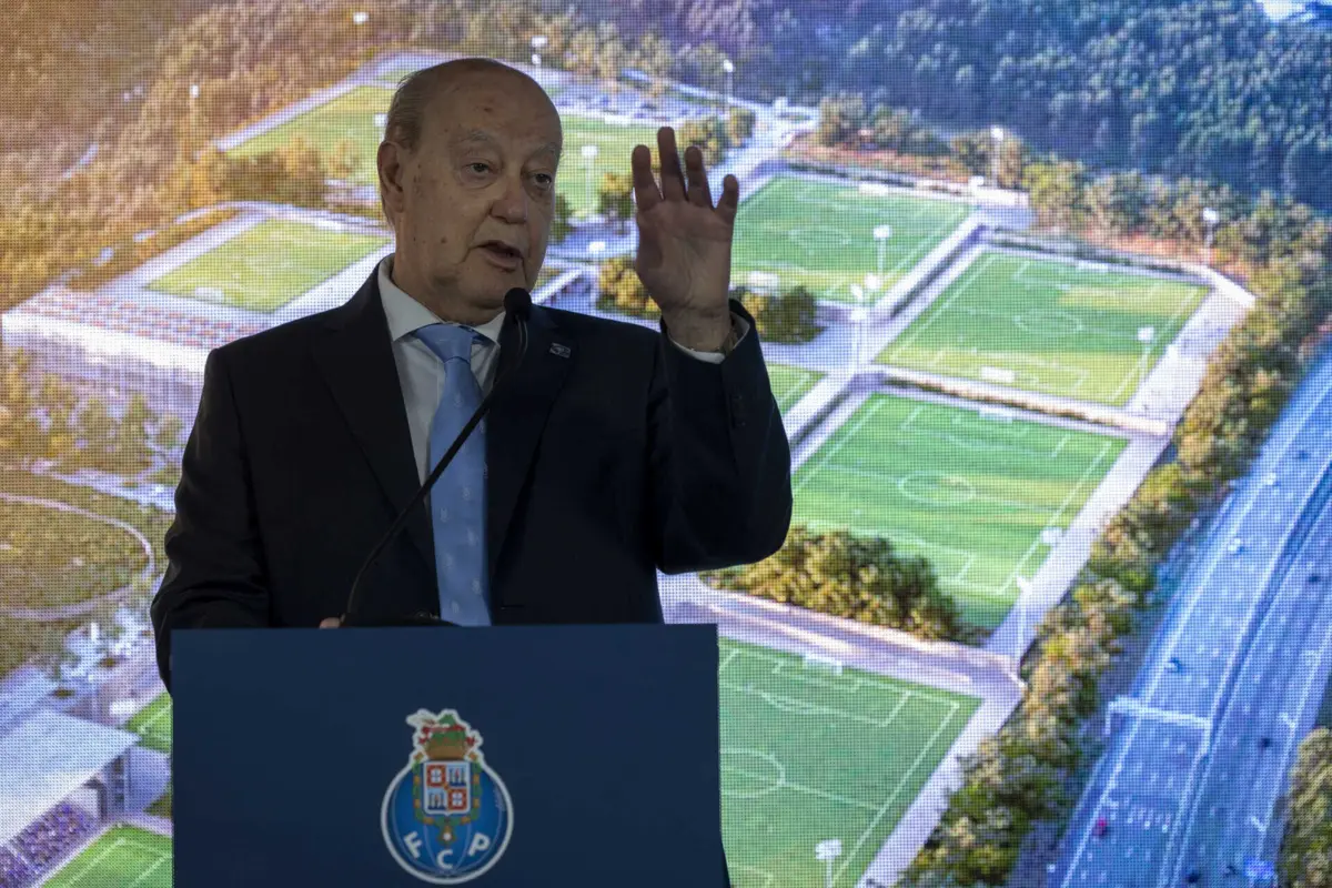 Pinto da Costa considera que a academia é fundamental para o F. C. Porto "ganhar cada vez mais"