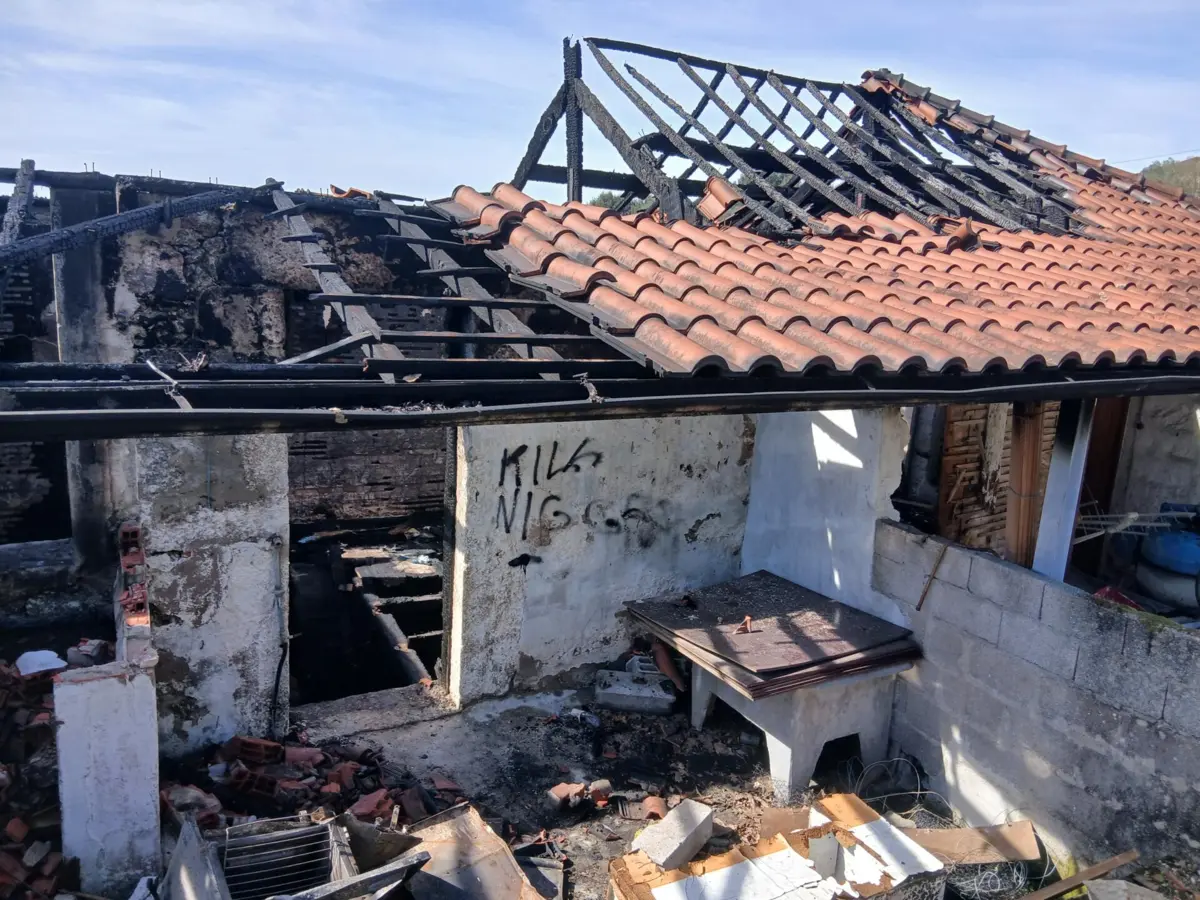 A casa ficou totalmente destruída