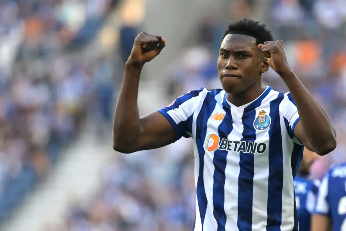 Avançado foi o goleador de serviço dos azuis e brancos esta temporada