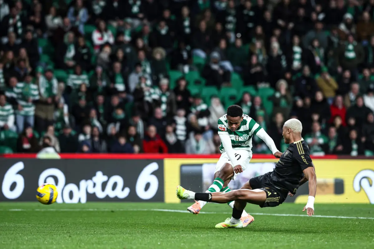 Catamo voltou inspirado da Taça das Nações Africanas. bisando frente ao Casa Pia