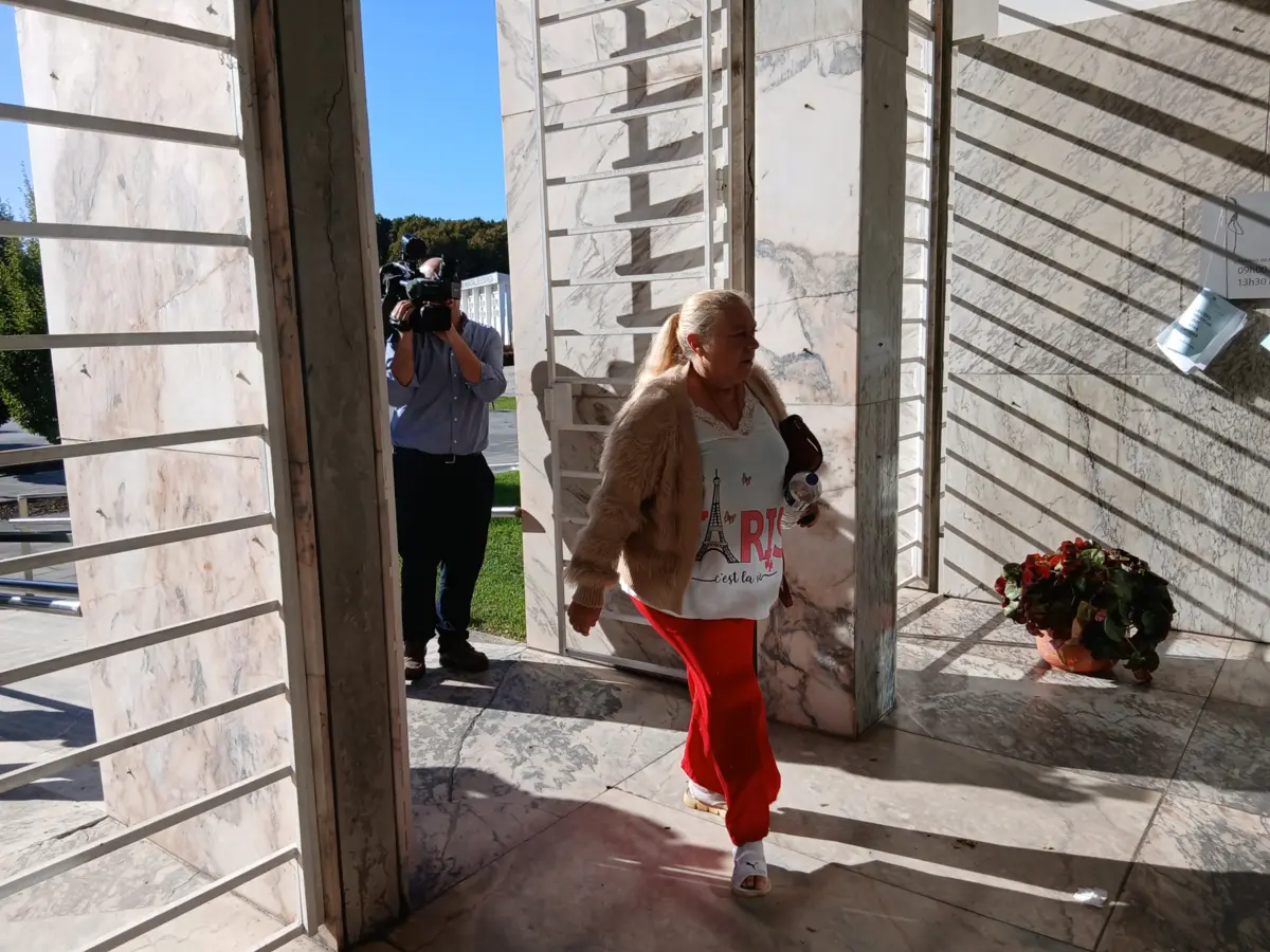 Filomena Silva à chegada a tribunal