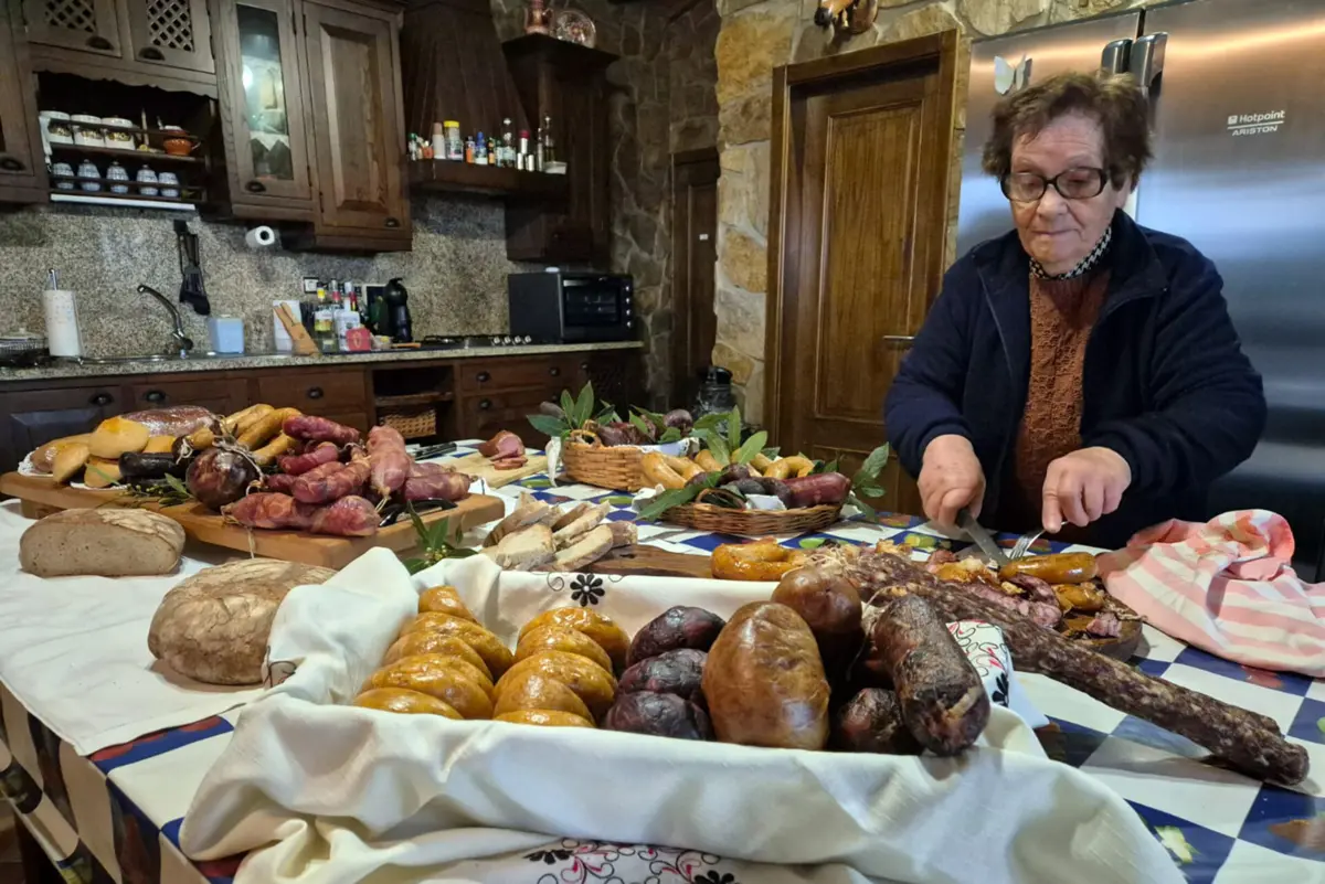 Fátima Vilanova, antiga produtora de fumeiro e devota de São Brás