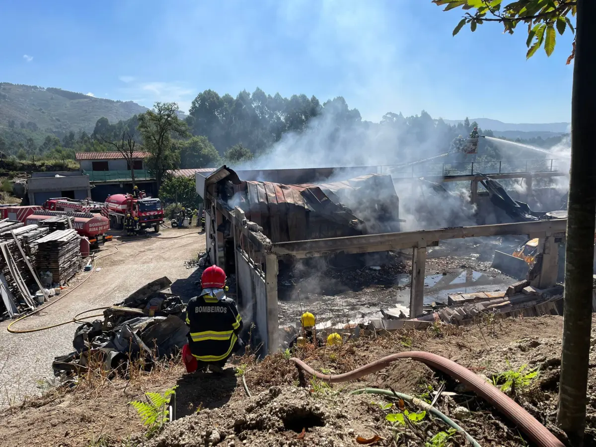 Do incêndio não resultaram feridos