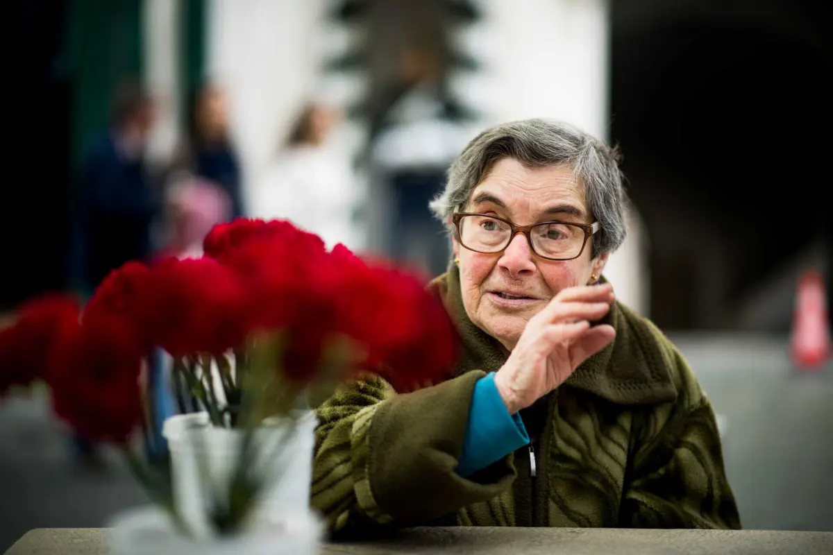 Celeste Caeiro nasceu em Lisboa, a 2 de maio de 1933