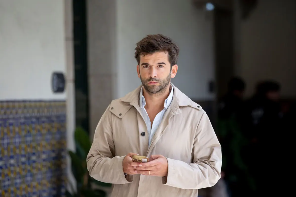 Henrique Ramos, conhecido como "Tagarela", é assistente no processo