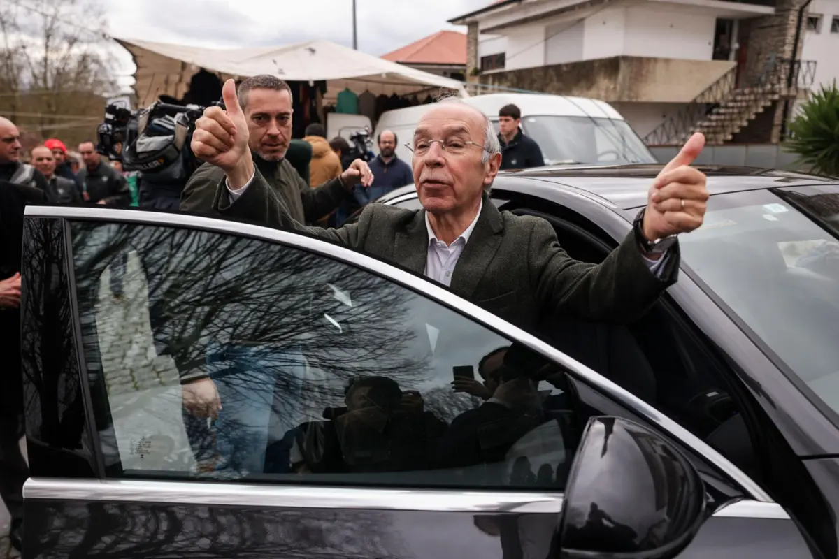 "É um número político, é um exibicionismo, é um espetáculo", disse Mendes sobre pedido de apoio de Cotrim a Montenegro