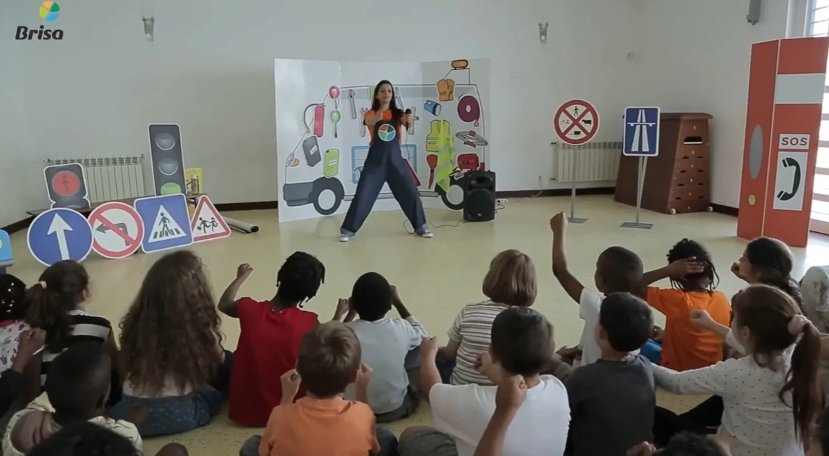 Iniciativa "Já Chegamos" do Grupo Brisa sensibiliza alunos para as regras da segurança rodoviária