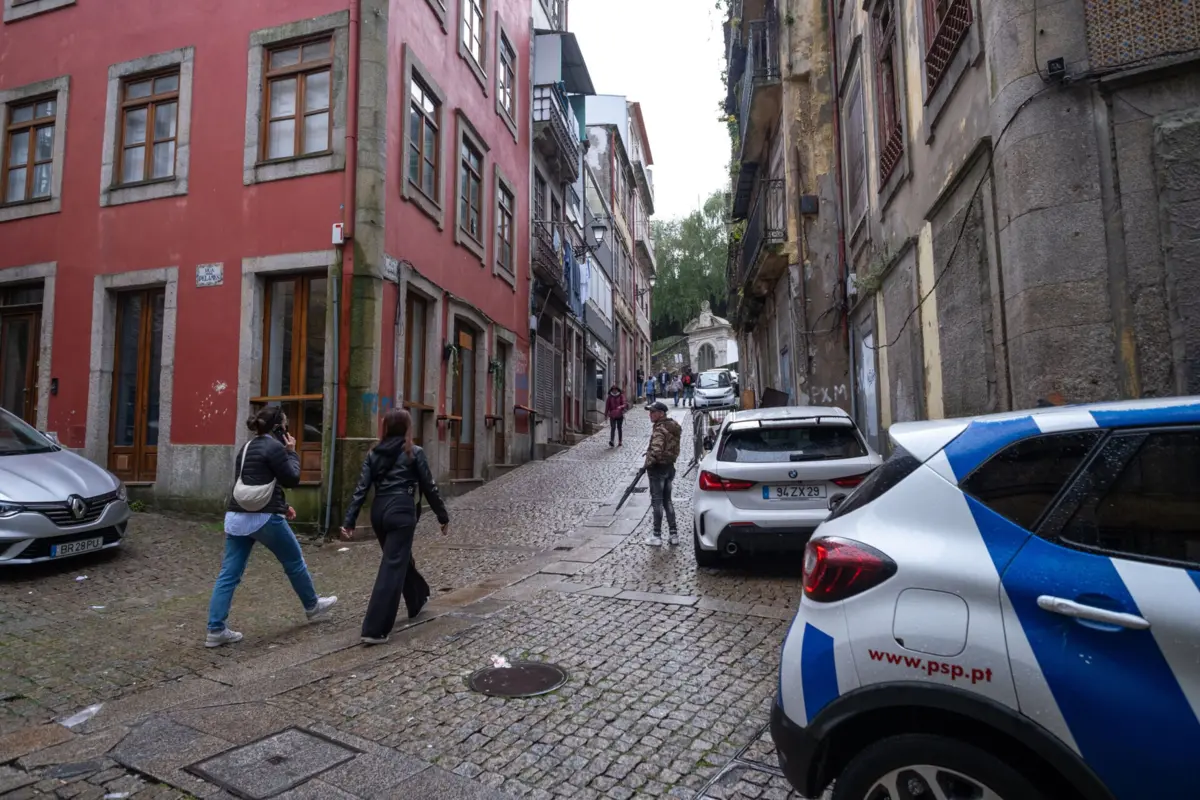 Crime foi cometido na Rua Escura, Porto