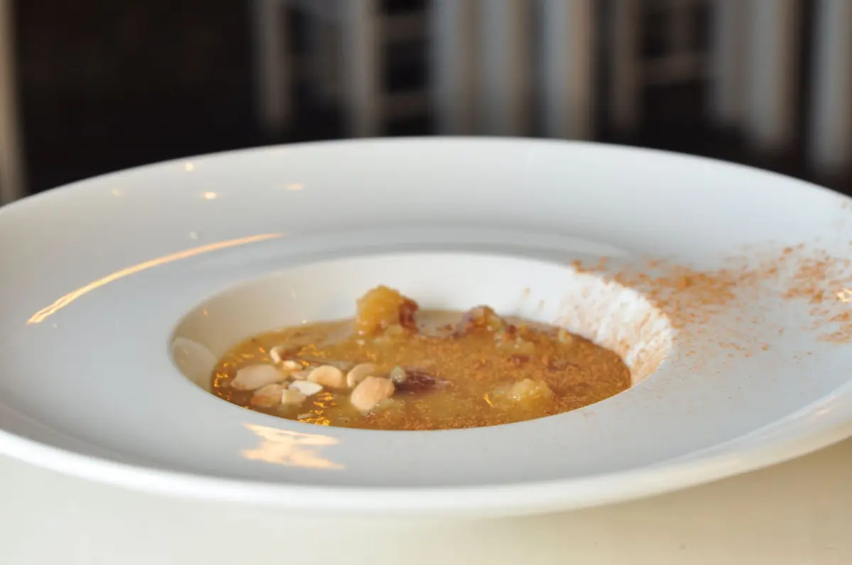 A sopa dourada é uma das sobremesas conventuais disponíveis no menu do Velho Mirante.