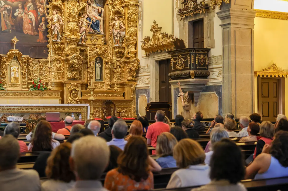 Itinerarium consiste num programa com duas vertentes: palestras e percursos orientados