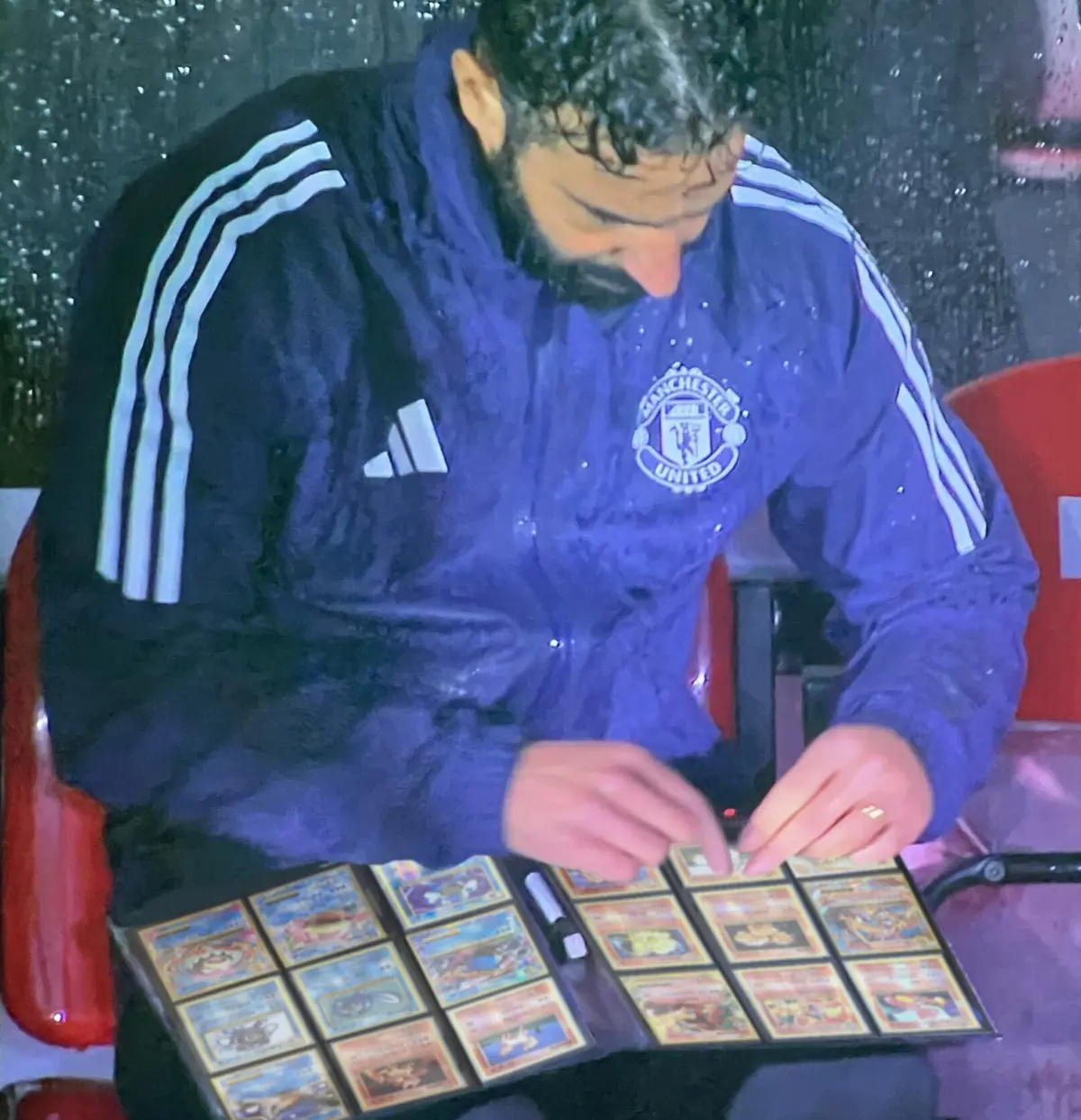 Treinador Ruben Amorim visado por adeptos, que criaram "memes" após derrota frente a equipa da quarta divisão