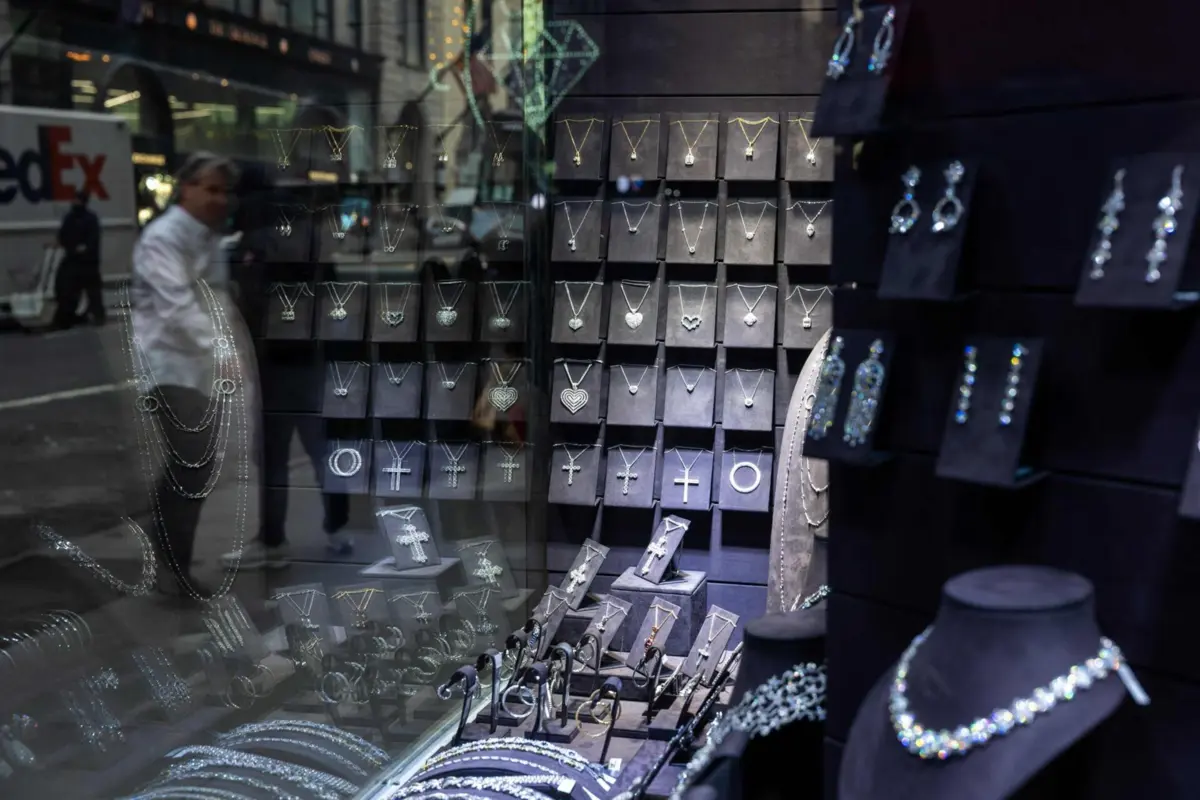 A prata conserva também grande valor enquanto matéria-prima