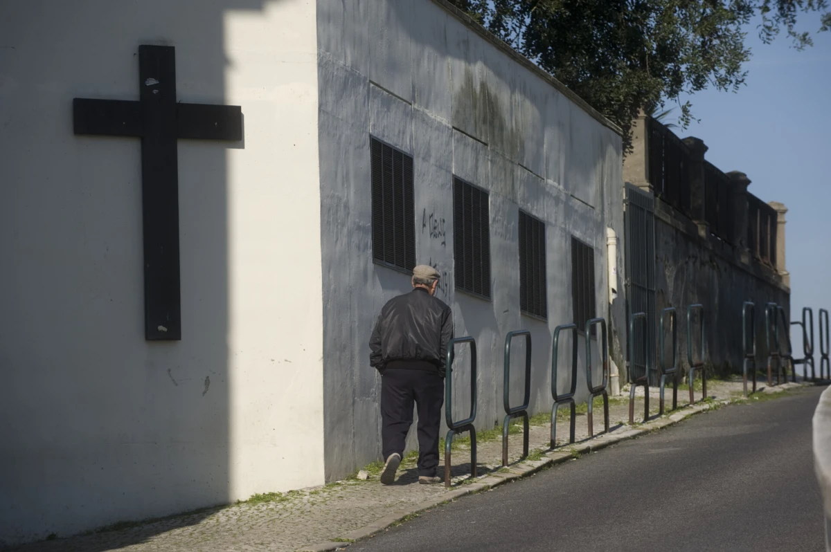 Imagem de contexto do artigo Saídas do Estado por aposentação disparam para níveis da era troika
