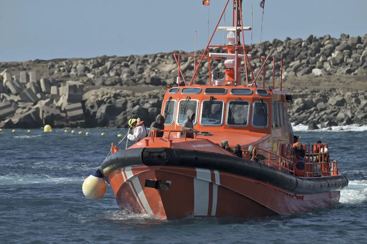 Imagem de contexto do artigo Autoridades espanholas resgatam 92 migrantes no mar junto às ilhas Baleares