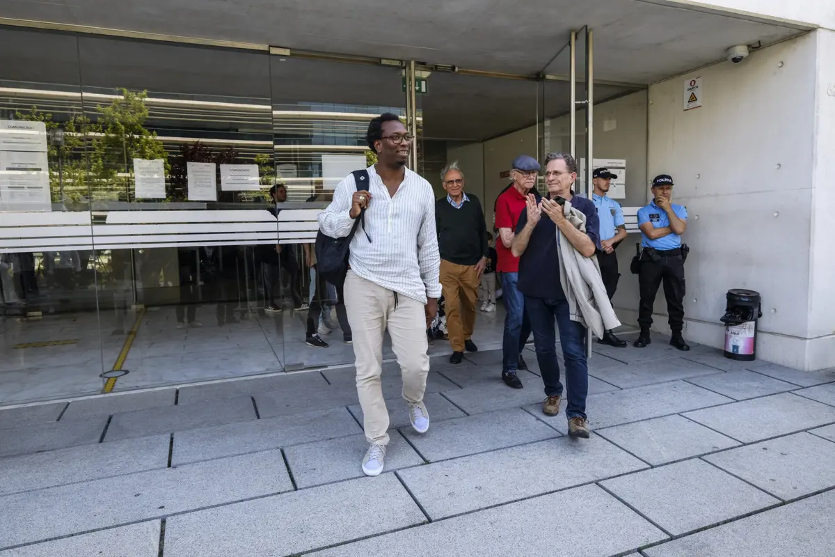 A primeira sessão do julgamento foi a 10 de maio