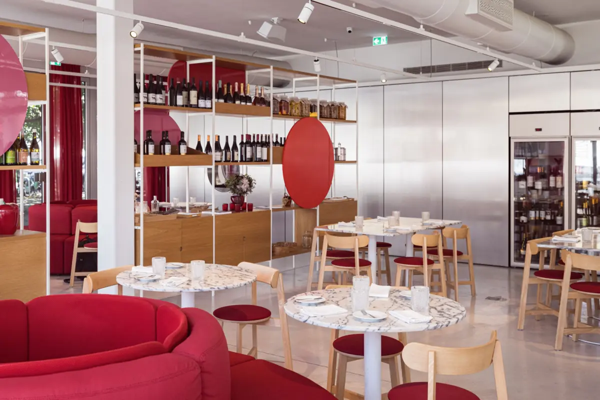 O interior do restaurante.