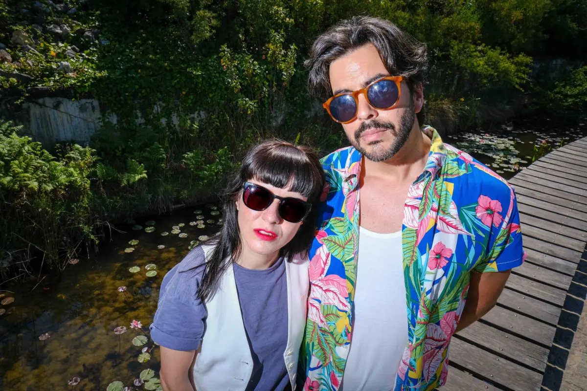 Os Best Youth, formados Catarina Salinas e Ed Rocha Gonçalves, atuam esta sexta-feira à noite nos Banhos Velhos