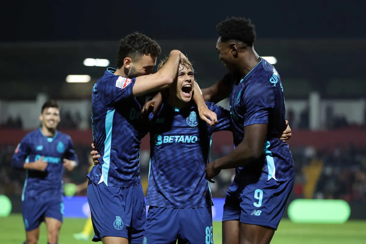 Com apenas 17 anos, Rodrigo Mora tornou-se no quarto mais jovem de sempre a marcar pela equipa principal do F. C. Porto