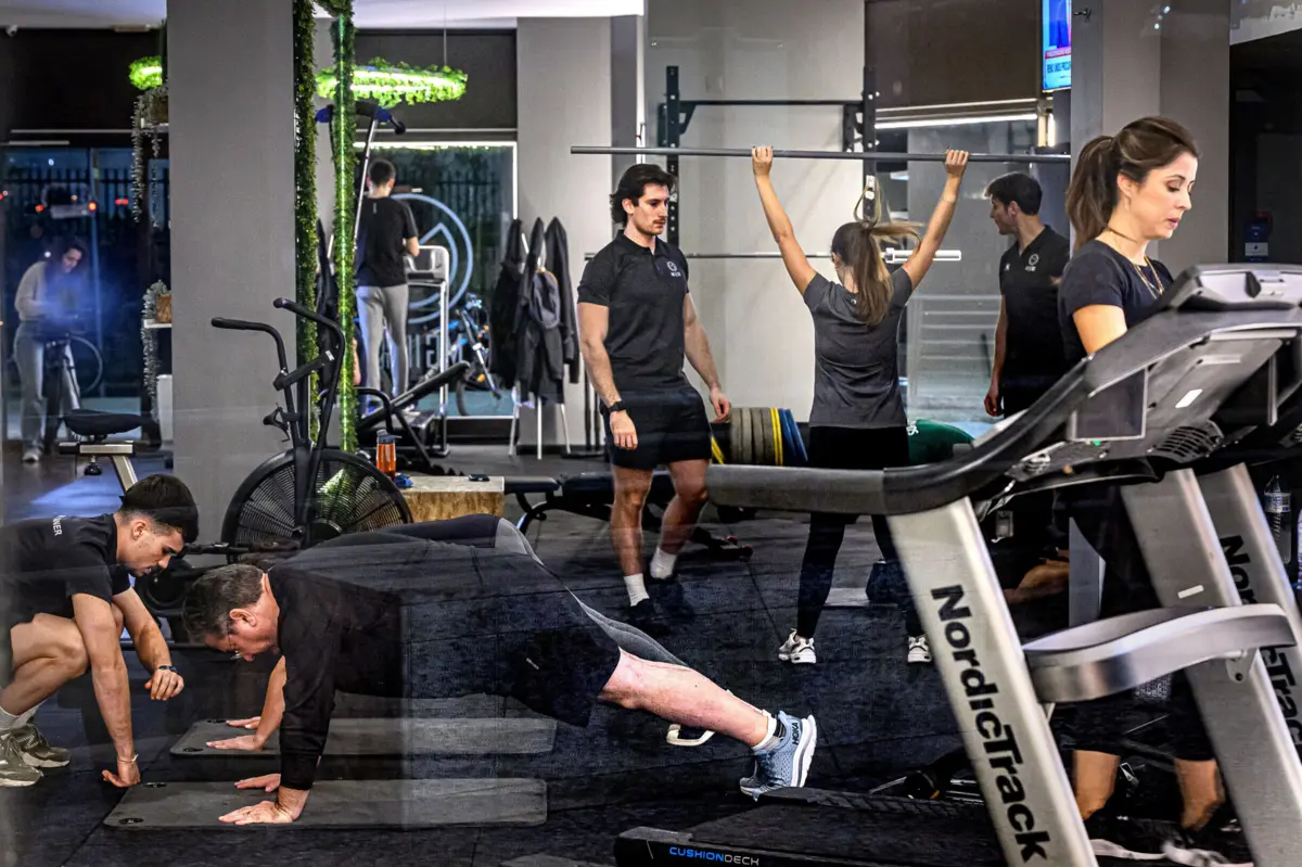 Mais de 58% faz exercício físico em espaços ao ar livre, quase 33% faz nos ginásios e em casa