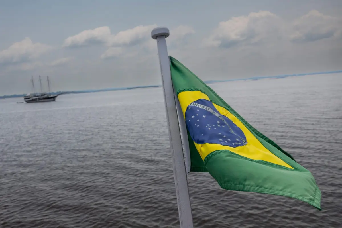 Depois dos franceses, os portugueses são os europeus que mais visitaram o Brasil no ano passado