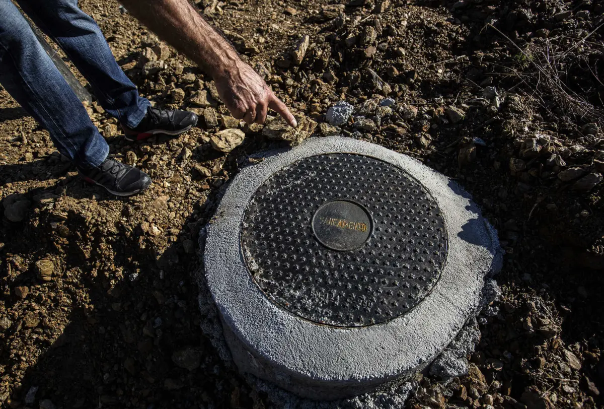 O acidente ocorreu numa obra de saneamento